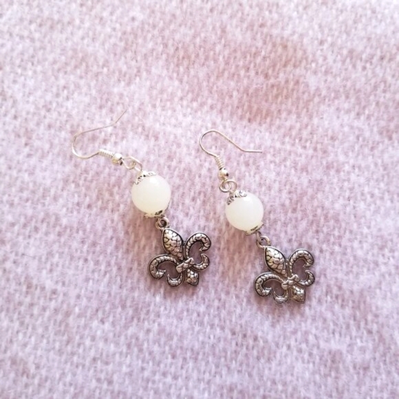 New Handmade Earrings with glass beads - Picture 2 of 4